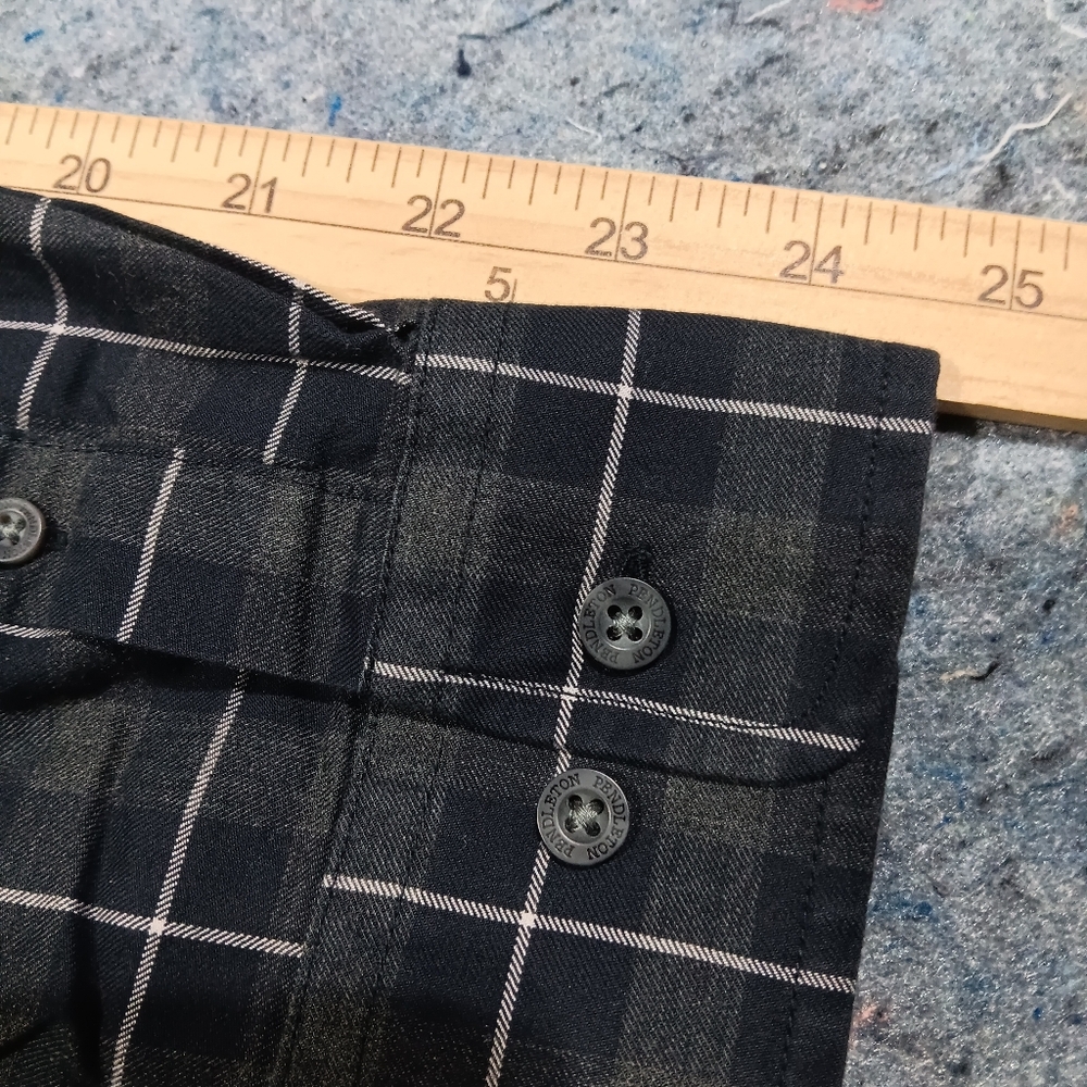 Pendleton Men's Dark Gray Plaid Button Down Shirt Size XL - Picture 10 of 10